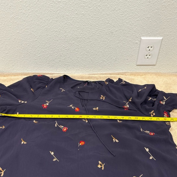 Madewell Sweet Blossom Embroidered Zephyr Ruffle Sleeve Navy Blue Top sz X-Large - Picture 5 of 9